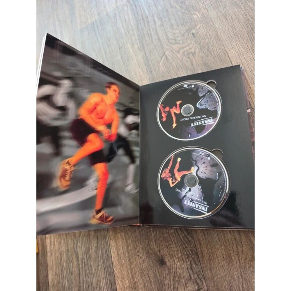 Insanity workout Program dvd set - Picture 5 of 8